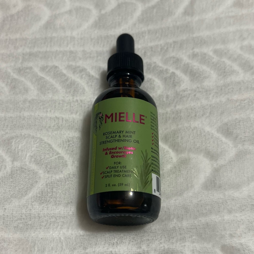 💗 Mielle - Rosemary Mint Scalp & Hair Strengthening Oil -‎ Green